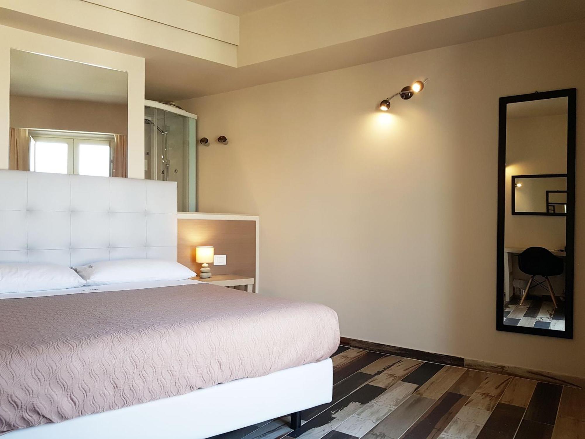 Don Ugo Luxury Rooms Тропея Номер фото