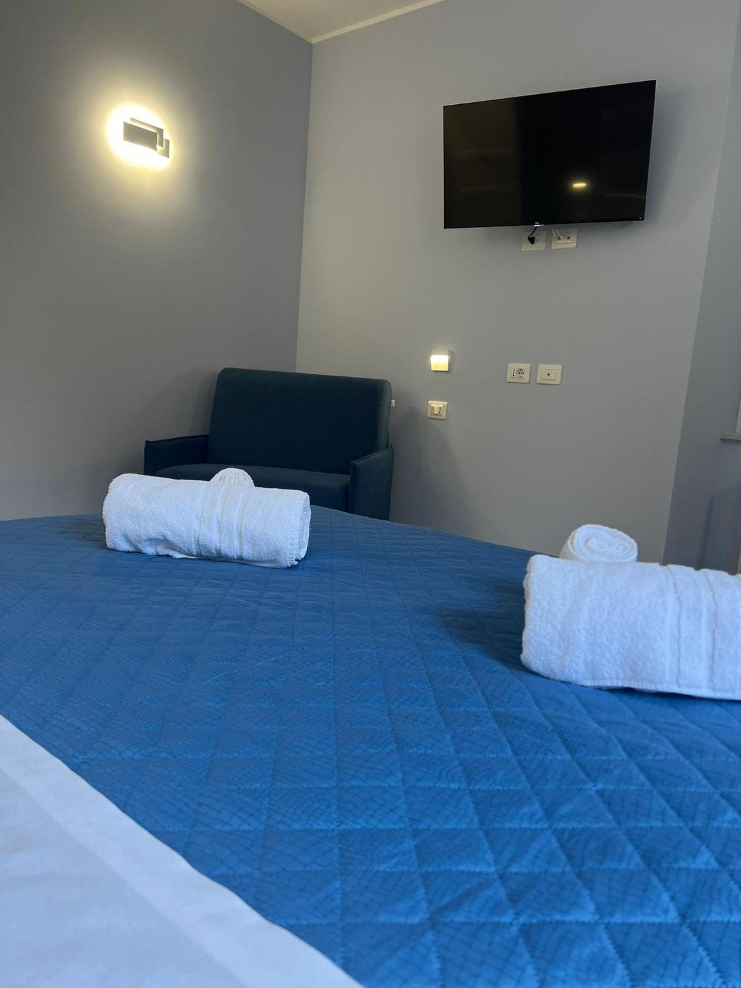 Don Ugo Luxury Rooms Тропея Экстерьер фото