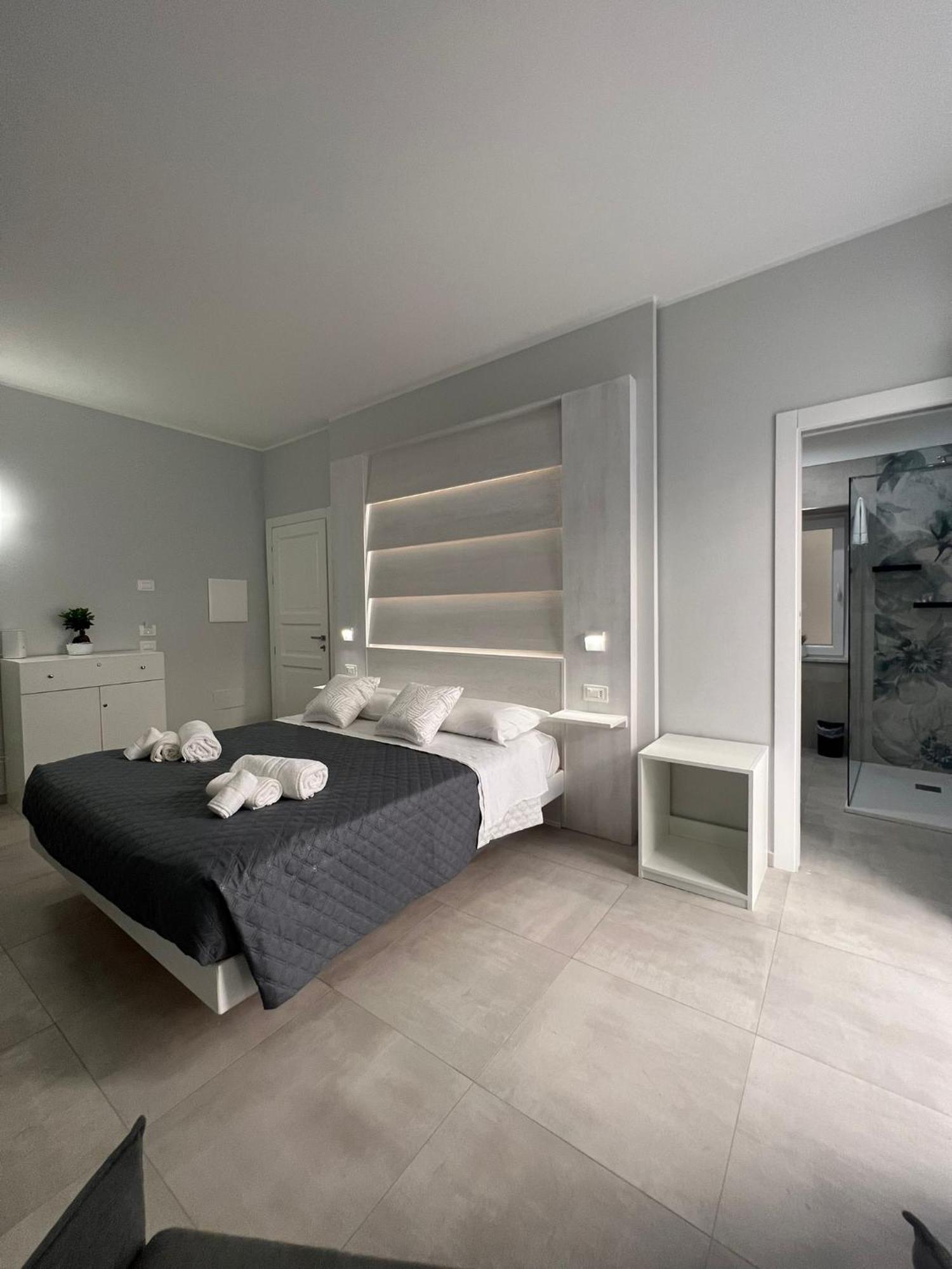 Don Ugo Luxury Rooms Тропея Экстерьер фото