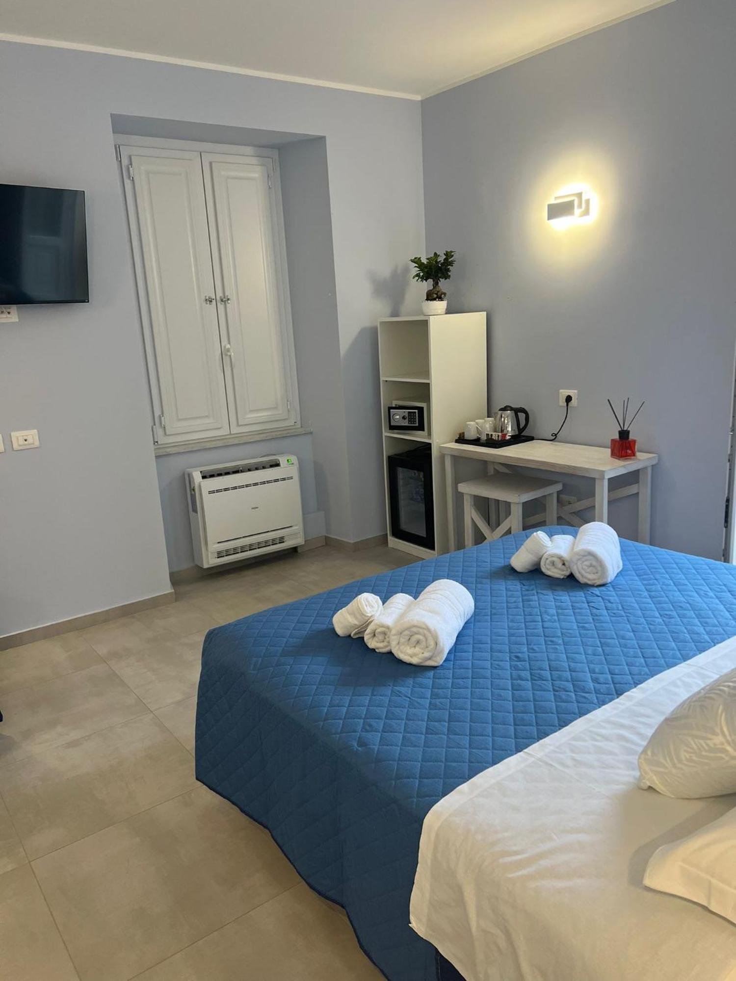 Don Ugo Luxury Rooms Тропея Экстерьер фото