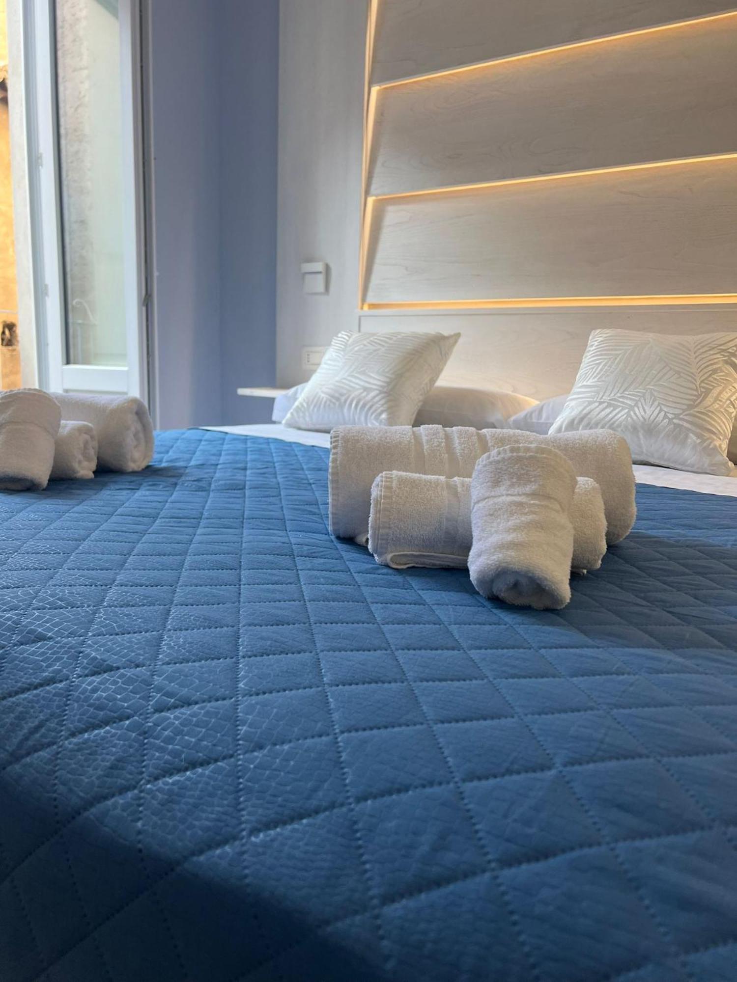 Don Ugo Luxury Rooms Тропея Экстерьер фото