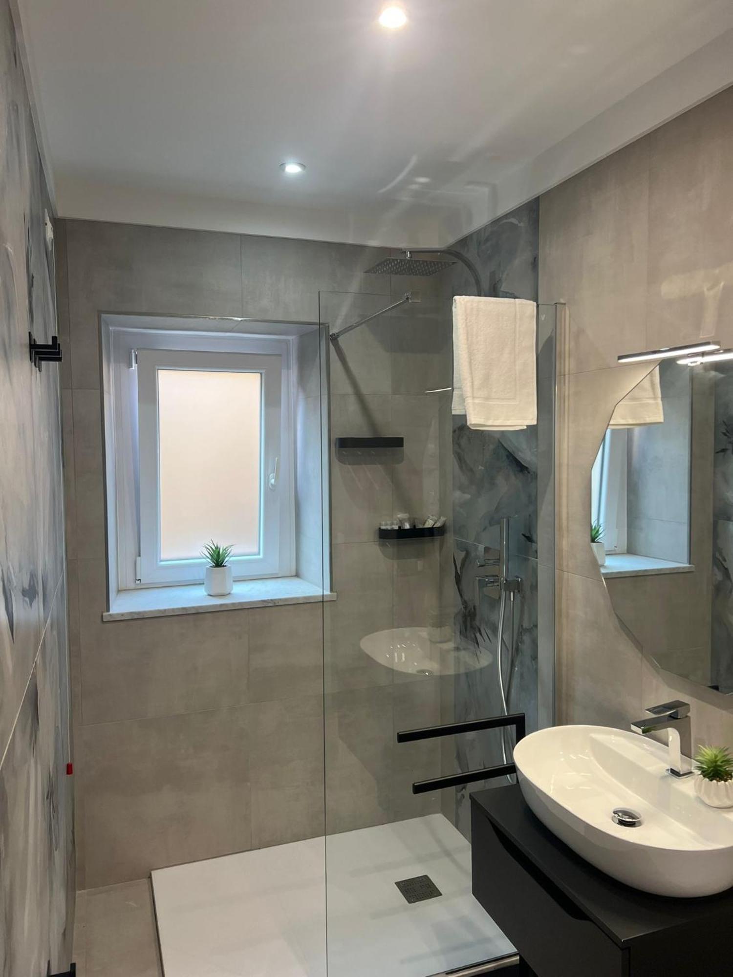 Don Ugo Luxury Rooms Тропея Экстерьер фото