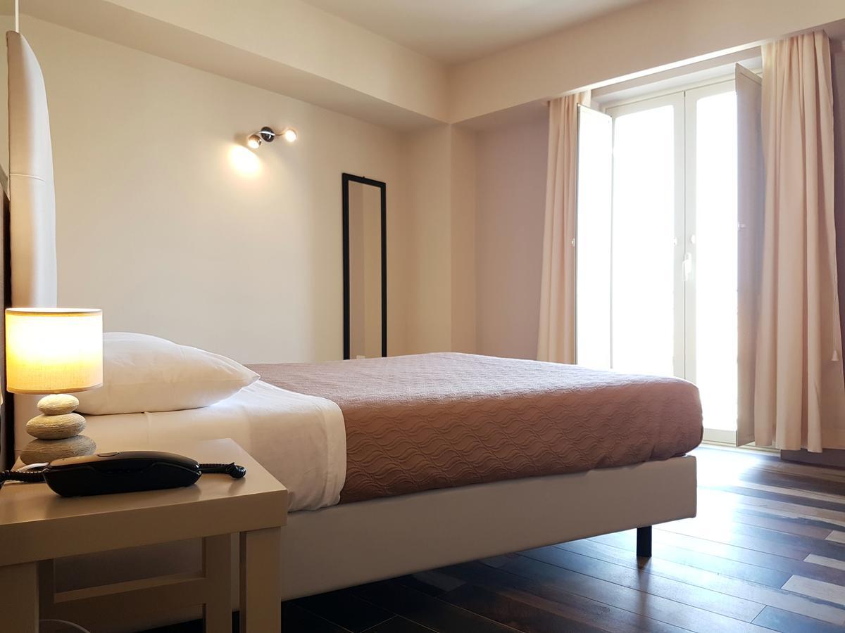 Don Ugo Luxury Rooms Тропея Экстерьер фото