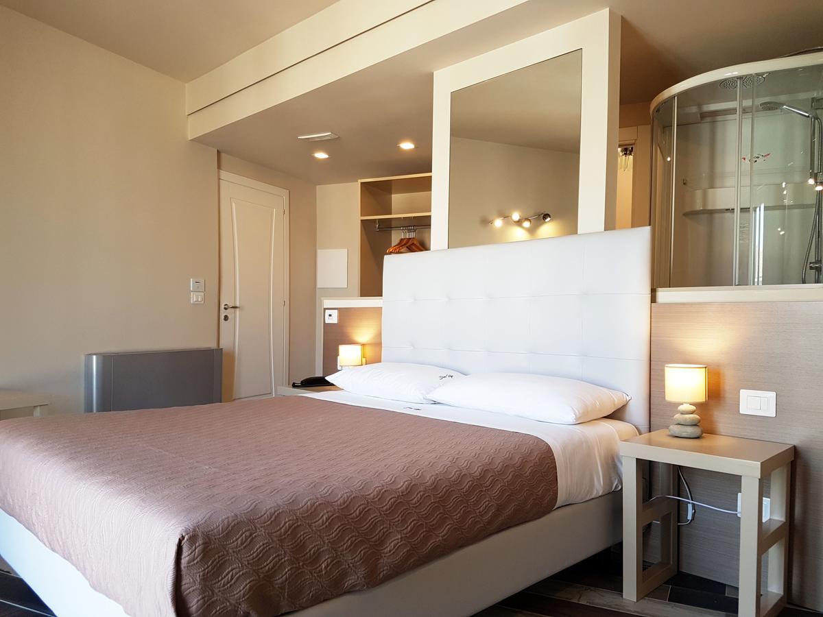 Don Ugo Luxury Rooms Тропея Экстерьер фото