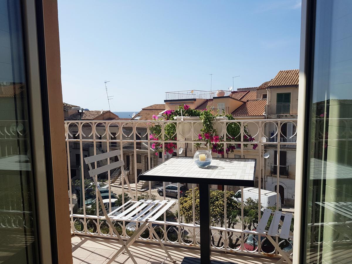 Don Ugo Luxury Rooms Тропея Экстерьер фото