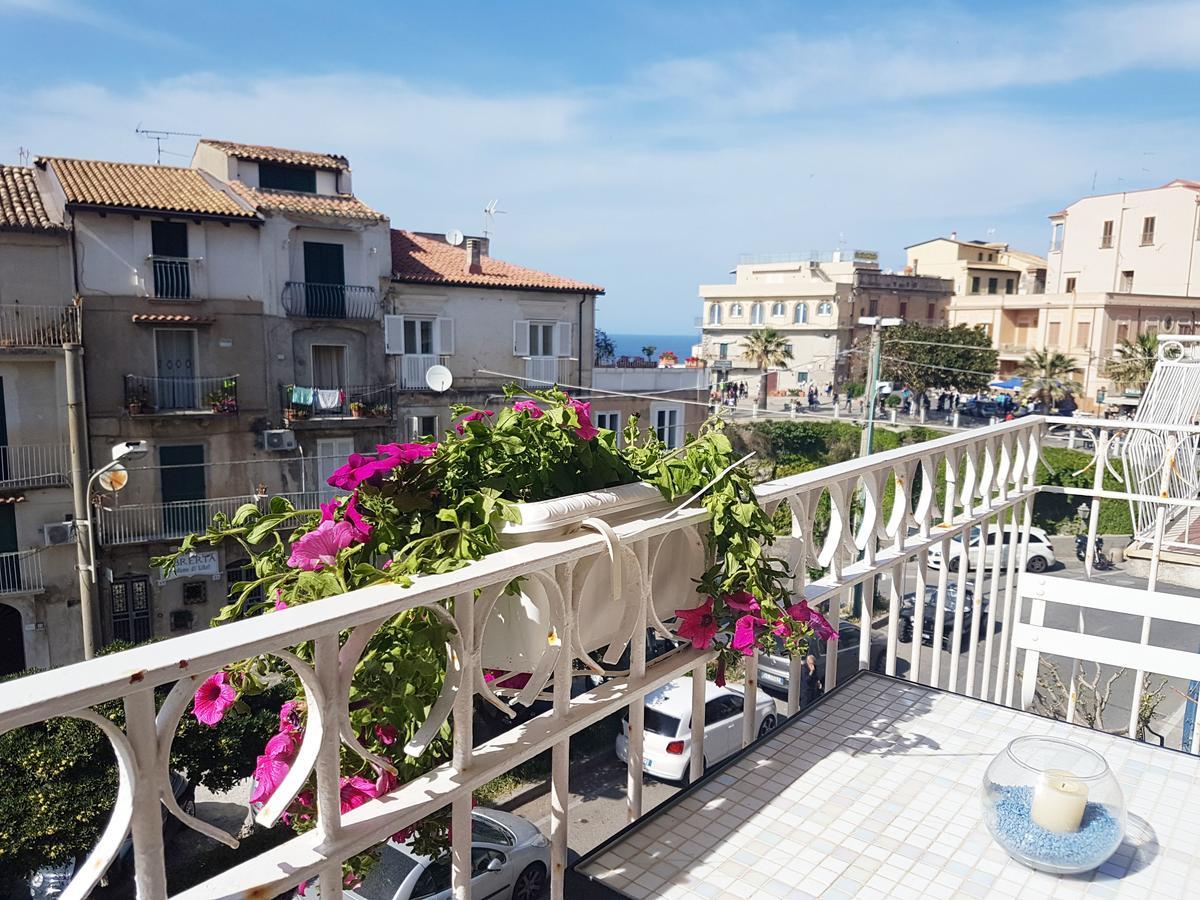 Don Ugo Luxury Rooms Тропея Экстерьер фото